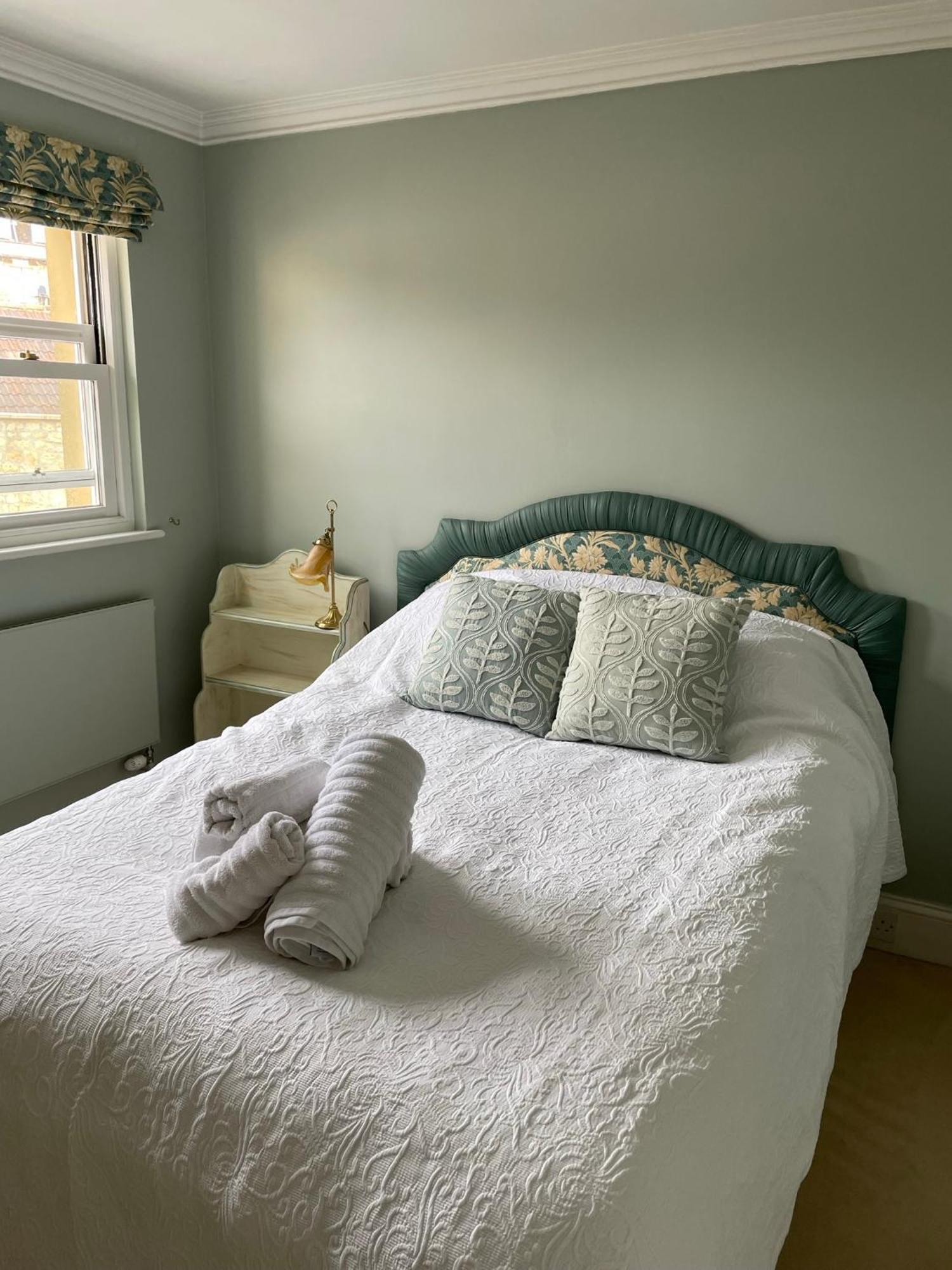Circus Mews Townhouse:2 Beds:2 En-Suite Baths:Parking:City Centre:Quiet Area Exterior photo
