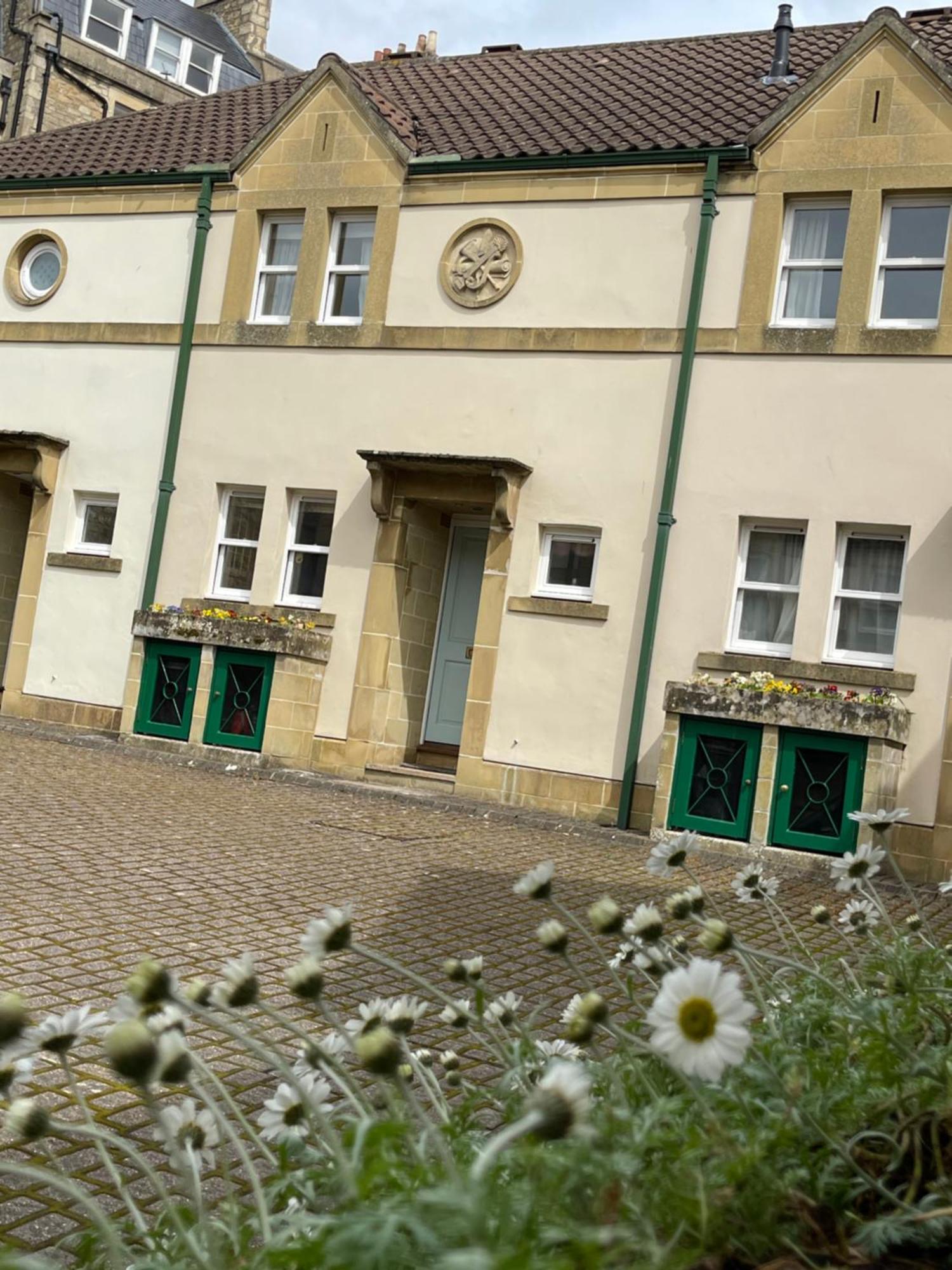Circus Mews Townhouse:2 Beds:2 En-Suite Baths:Parking:City Centre:Quiet Area Exterior photo