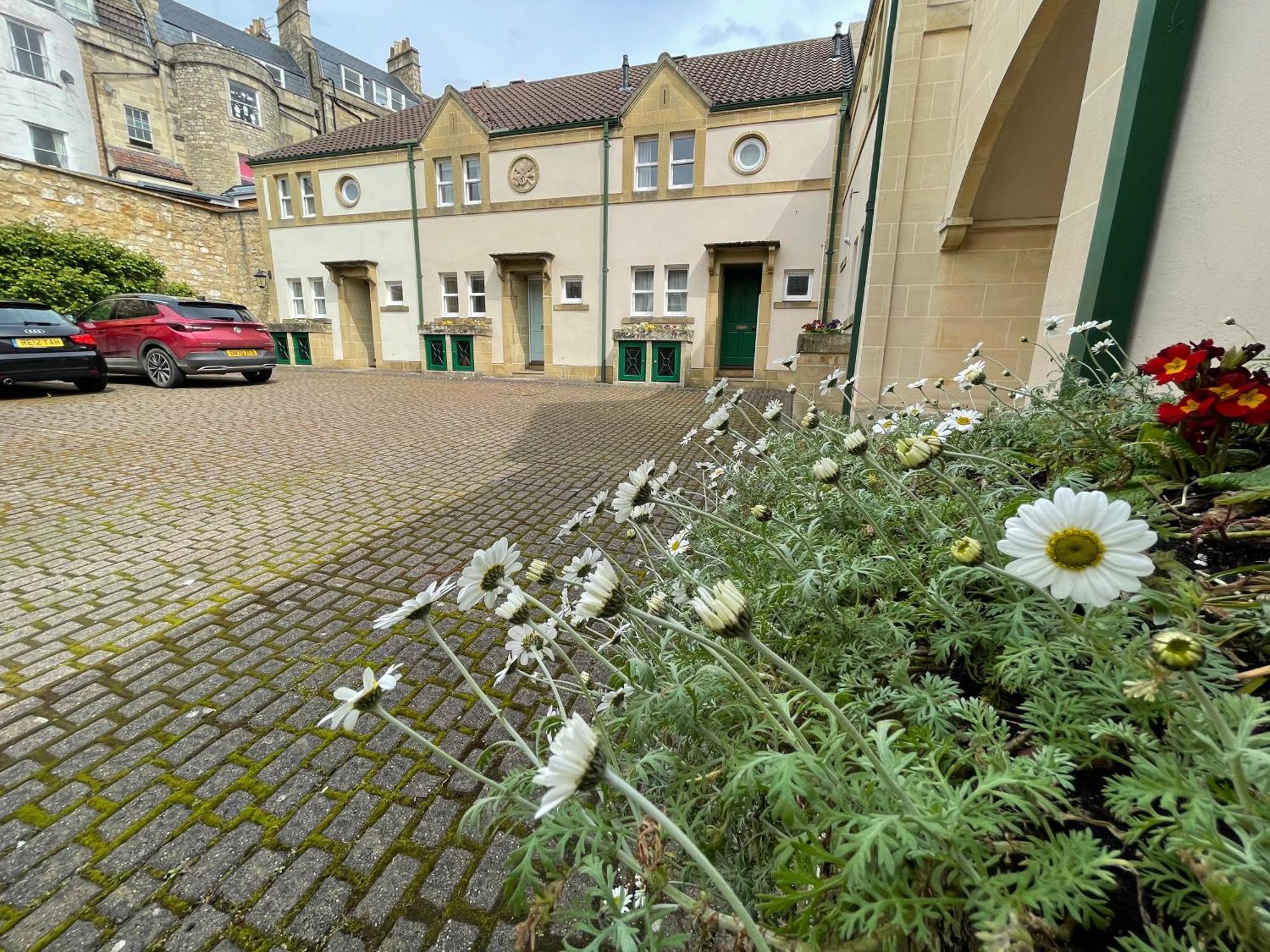 Circus Mews Townhouse:2 Beds:2 En-Suite Baths:Parking:City Centre:Quiet Area Exterior photo